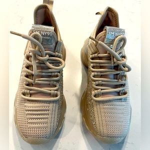 Steve Madden “Maxima” Sneakers